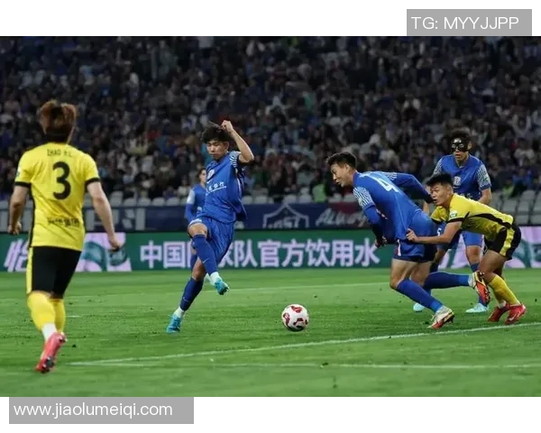 2018年上海申花与山东鲁能激战回顾精彩瞬间与战术分析