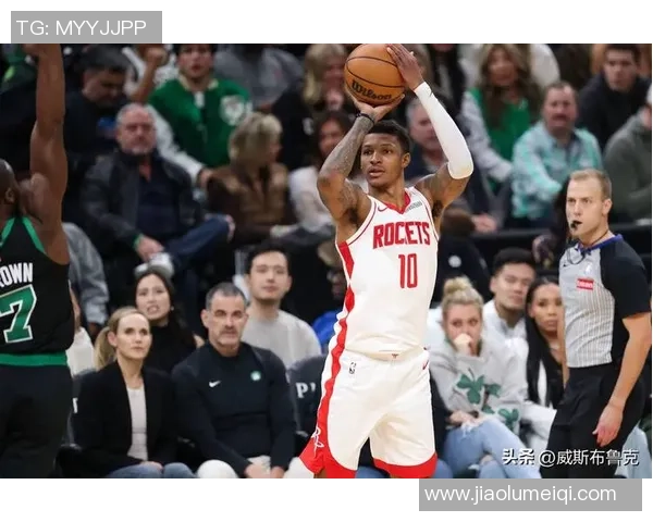 骑士与火箭激战正酣11月10日精彩对决引发球迷热议