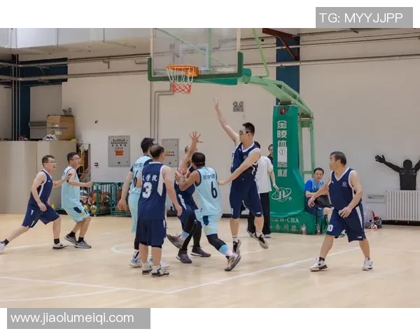 赛后分析：深圳篮球队与北京篮球队的团队协作表现及其影响因素探讨